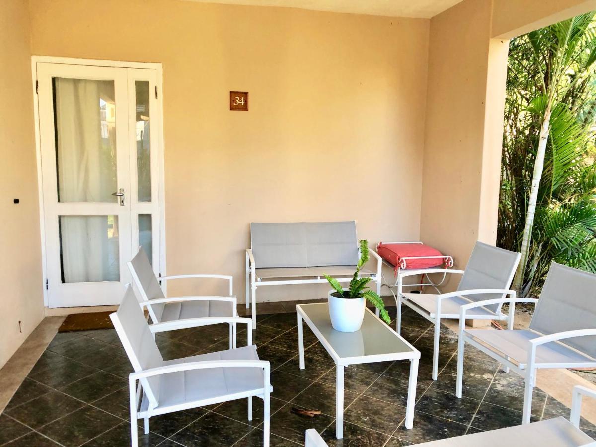 Beachfront Villa In A Beautiful And Secured Complex Flic-en-Flacq Eksteriør billede