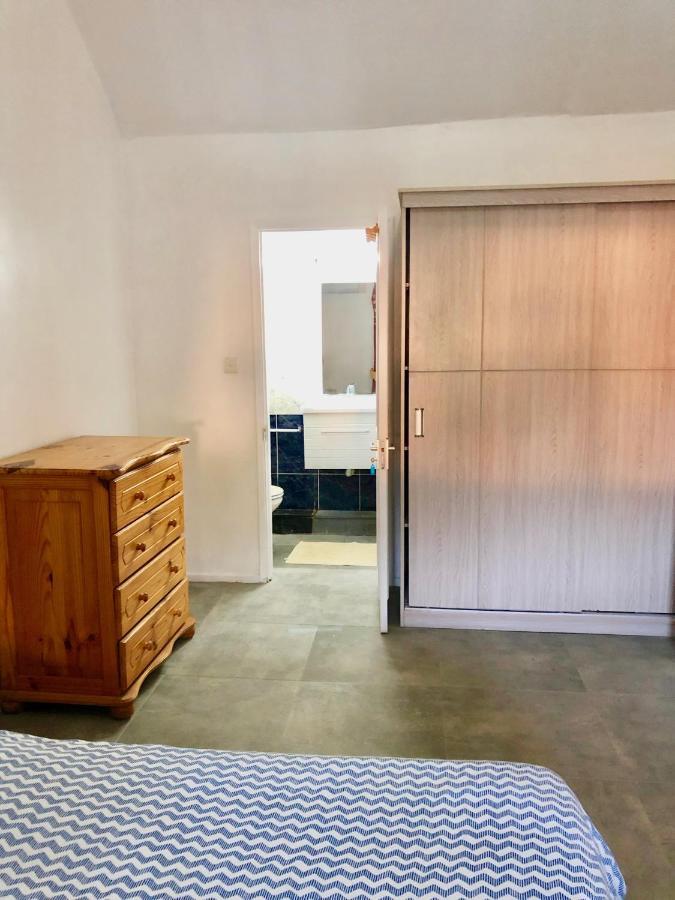 Beachfront Villa In A Beautiful And Secured Complex Flic-en-Flacq Eksteriør billede